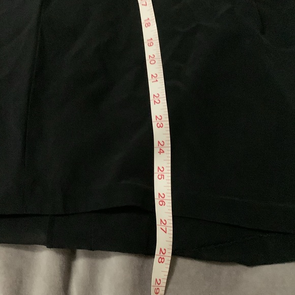 Silk sleeveless L Alice and Olivia black vneck - Picture 6 of 8